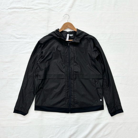 Layer 8 Essential Windjacket - Picture 2 of 12